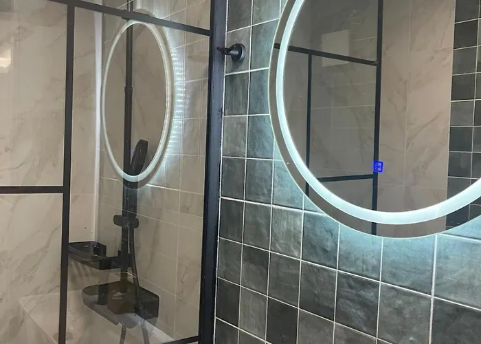 Skg Retreat Emerald - 5min From Metro & Seafront * 塞萨洛尼基