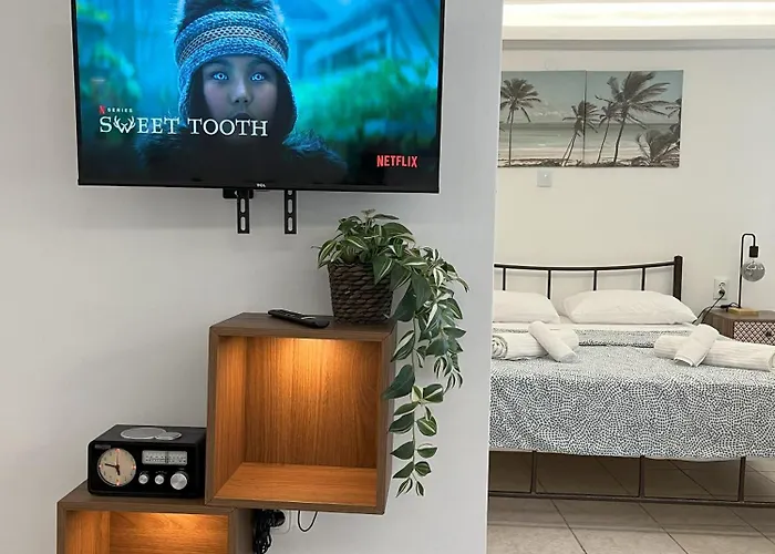 Skg Retreat Emerald - 5min From Metro & Seafront 公寓