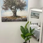 شقة Skg Retreat Emerald - 5min From Metro & Seafront