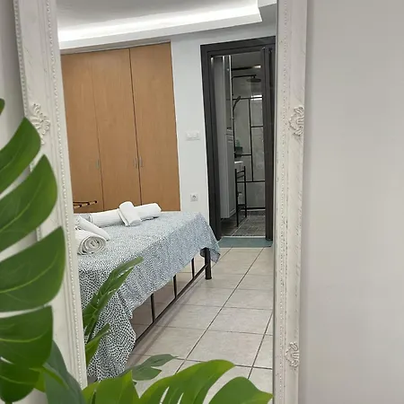 Skg Retreat Emerald - 5min From Metro & Seafront